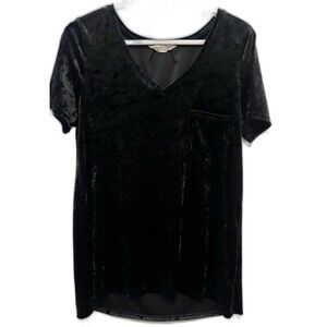 Spring + Mercer Velvet Tee Top Womens Medium Black Short Sleeve Pocket V Neck